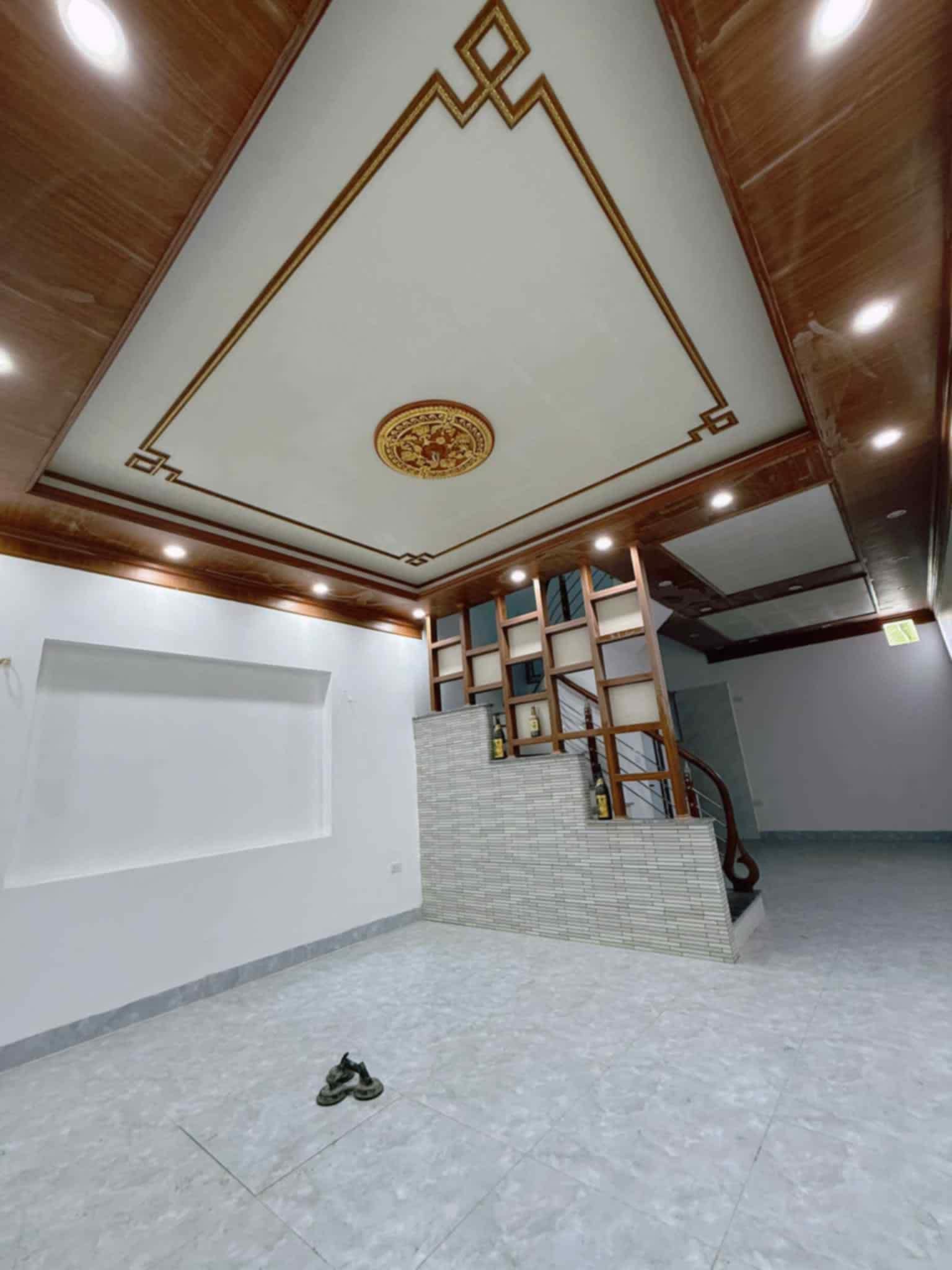 BÁN GẤP NHÀ ÂU CƠ TT TÂY HỒ MỚI KOONG FULL NỘI THẤT 46M X 3 TẦNG MT 4,7M 3 TỶ 3